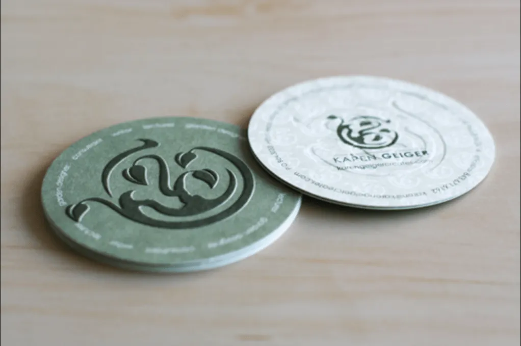 Mẹo sở hữu mẫu danh thiếp, card visit tròn đẹp với dấu ấn đặc trưng nhất