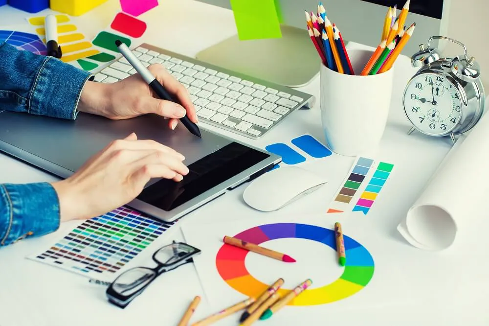 Có nên học đồ hoạ in ấn quảng cáo không?