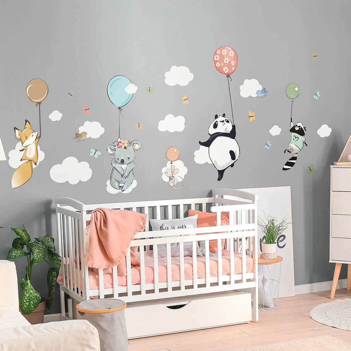 Mẹo trang trí phòng ngộ nghĩnh cho bé với Decal dán tường